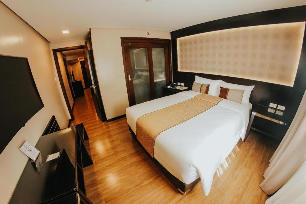 Grand Xing Imperial Hotel Iloilo City Exterior photo