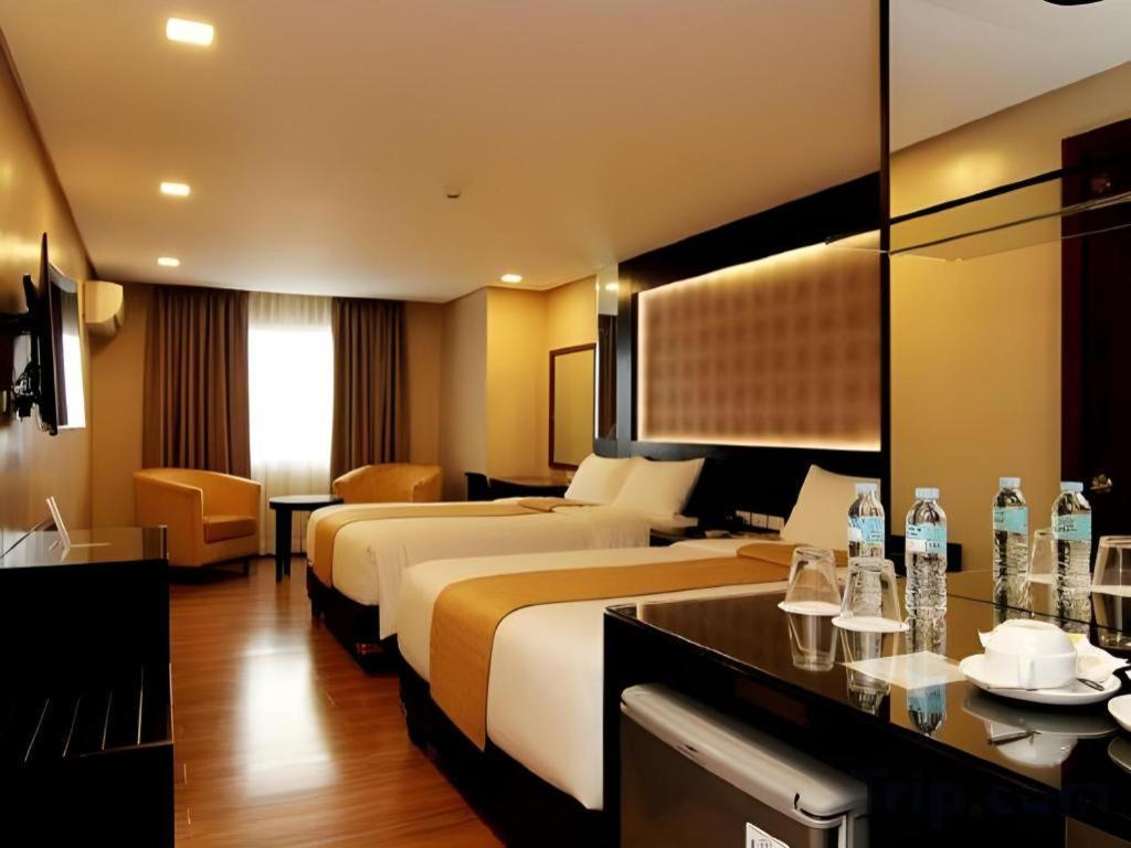 Grand Xing Imperial Hotel Iloilo City Exterior photo