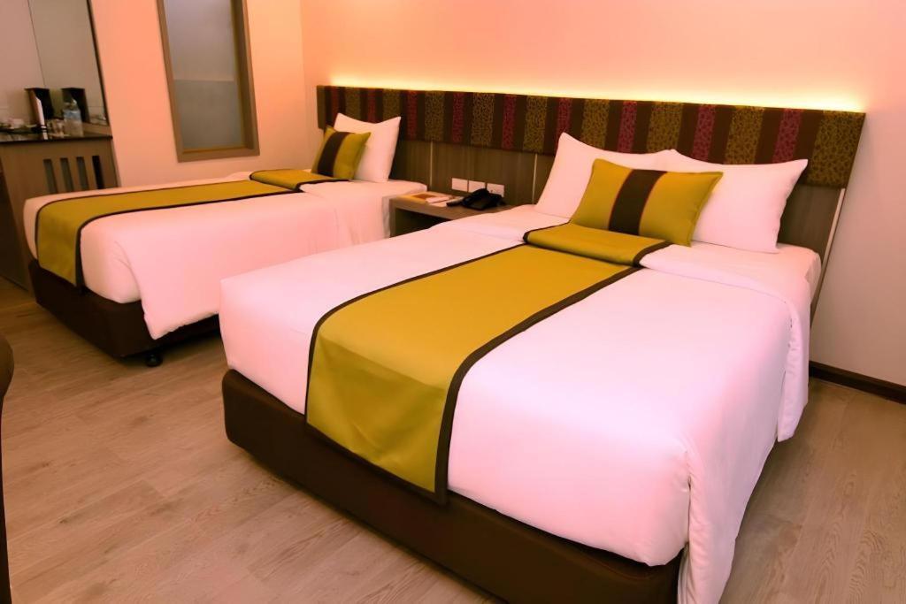 Grand Xing Imperial Hotel Iloilo City Exterior photo