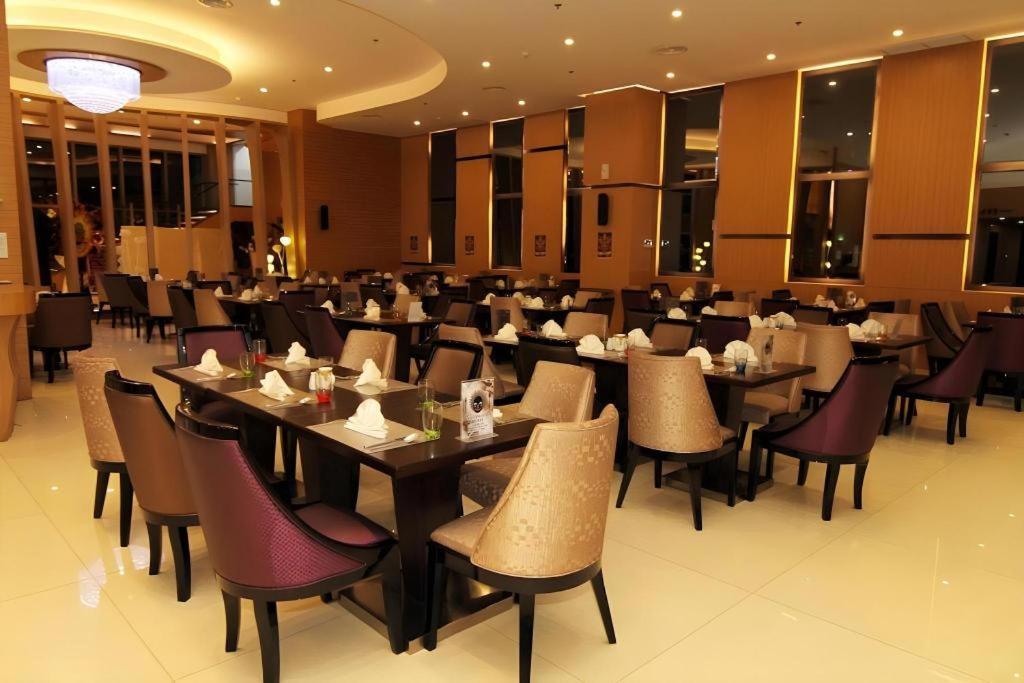 Grand Xing Imperial Hotel Iloilo City Exterior photo