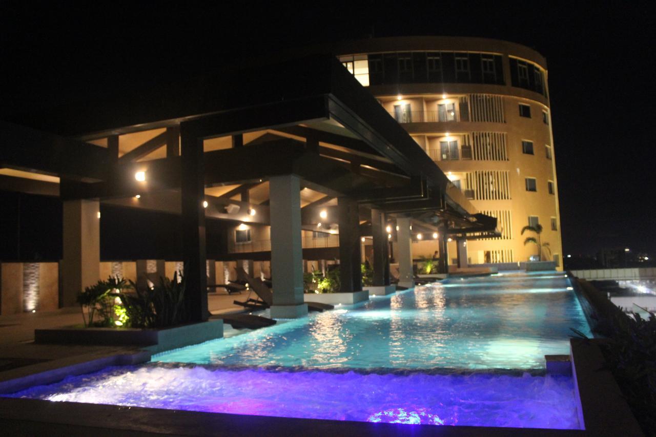 Grand Xing Imperial Hotel Iloilo City Exterior photo